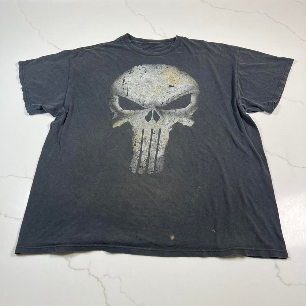 Vintage faded Black The‎ Punisher graphic tee art skater